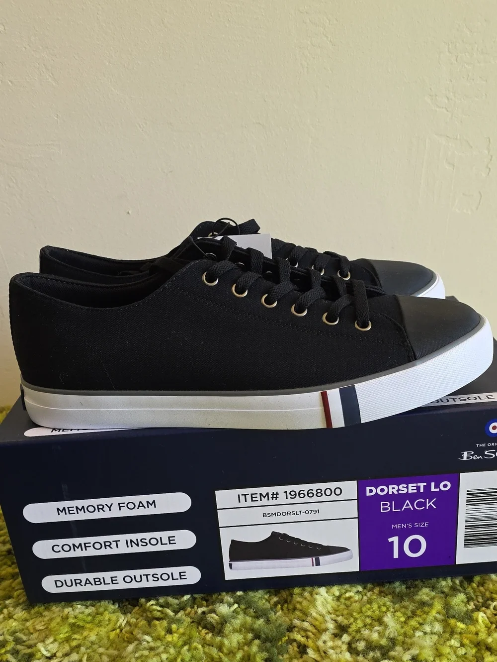 Ben Sherman Dorset Lo NWT Size 10 Black
